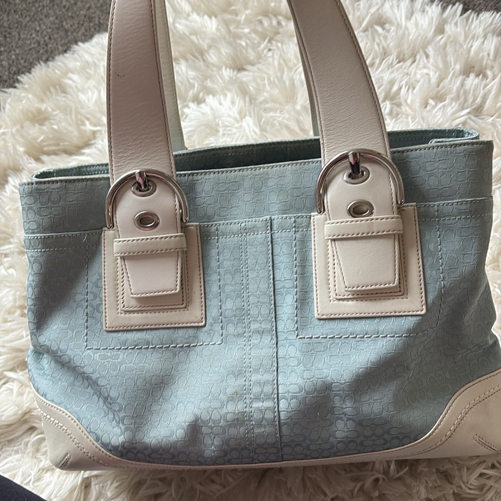 Vintage coach tote. Light blue/white